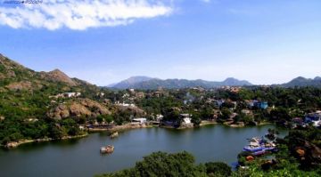 Pleasurable Mount Abu Offbeat Tour Package for 2 Days 1 Night