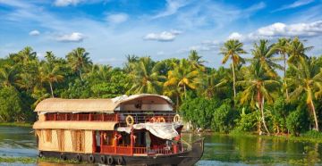 Amazing 5 Days Kochi to Munnar Honeymoon Tour Package