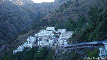 Heart-warming 5 Days 4 Nights Vaishno Devi with Manali Tour Package