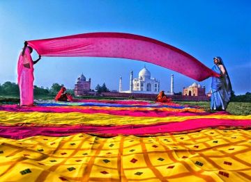 Heart-warming 14 Days 13 Nights Jaipur Friends Tour Package