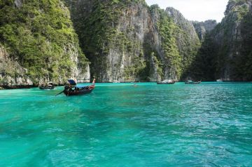6 Days 5 Nights Phuket, Thailand to Phuket Wildlife Tour Package