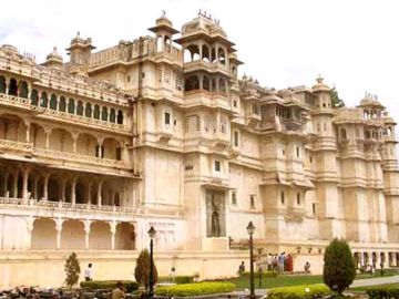 Memorable 3 Days Udaipur Culture Holiday Package