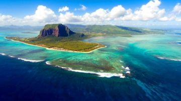 Beautiful 5 Days 4 Nights Mauritius Romantic Vacation Package