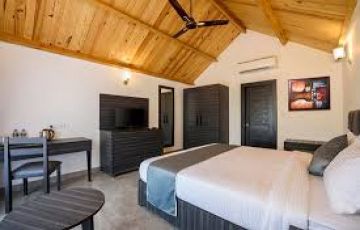 Memorable Goa Water Activities Tour Package for 4 Days from Jaipur