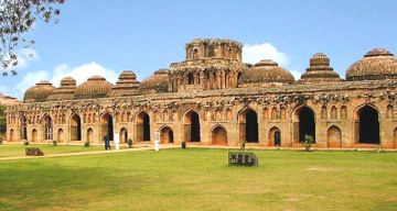 Amazing 3 Days Hampi Hill Stations Tour Package