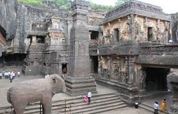 Experience 5 Days Mumbai to Mumbai Nashik Aurangabad Ellora Ajanta Family Holiday Package