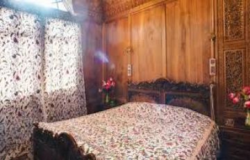 Ecstatic 4 Days 3 Nights Kashmir Family Trip Package