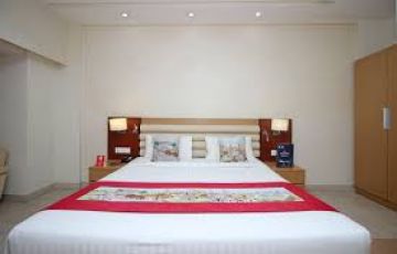 Experience 5 Days Delhi to Bangalore Family Trip Package