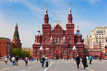 Pleasurable 7 Days Delhi to Moscow Friends Holiday Package