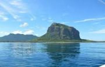 Magical 5 Days Delhi to Bel Ombre Beach Trip Package