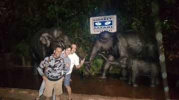 Family Getaway Singapore Tour Package for 3 Days