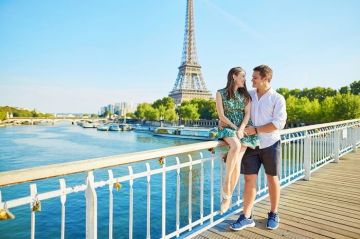 Amazing Paris Tour Package from Europe