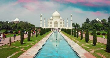 Heart-warming 3 Days 2 Nights Delhi Honeymoon Trip Package