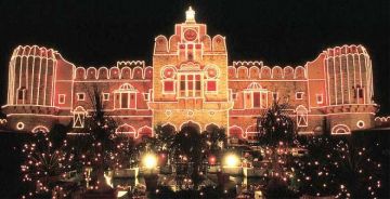 Experience 7 Days 6 Nights Delhi Family Tour Package