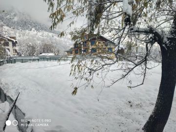 Heart-warming Srinagar Gulmarg Pahalgam Tour Package for 4 Days from Srinagar