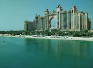 Beautiful 6 Days Dubai Family Tour Package