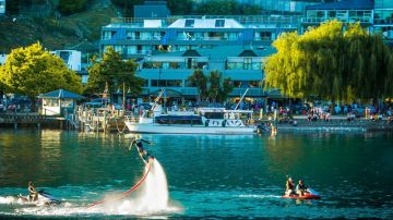 8 Days Auckland, Rotorua, Queenstown with Christchurch Shopping Trip Package