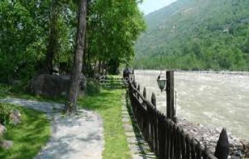 4 Days 3 Nights Chandigarh to Manali Lake Trip Package