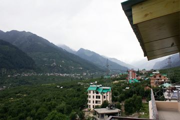 9 Days 8 Nights Delhi to Kullu Monastery Tour Package