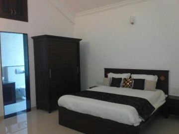 Experience 3 Days Mumbai to Goa Honeymoon Vacation Package