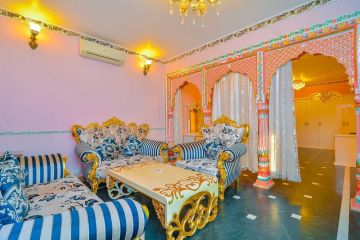 Luxury Goa Honeymoon Package with Cake, Candle Light Dinner and Flower on Bed Decoration @Rs 9999