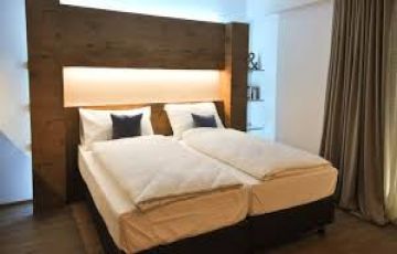 Beautiful Venice Tour Package for 9 Days 8 Nights