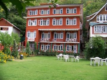 Beautiful 4 Days Kashmir Forest Holiday Package