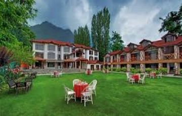 Beautiful 4 Days Kashmir Forest Holiday Package