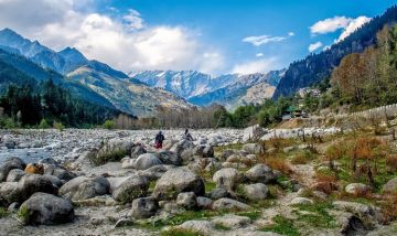 Experience 4 Days Delhi to Gulaba Manali Himachal Pradesh Holiday Package