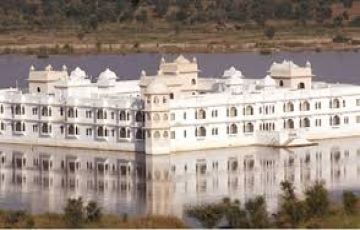 Amazing 4 Days Heritage India Tour Package