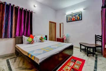 Amazing 4 Days Delhi to Jaipur Lake Holiday Package