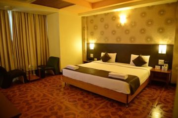 Family Getaway 4 Days Delhi to Goa Wildlife Tour Package