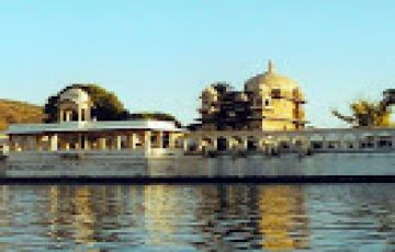 4 Days Udaipur with Chittorgarh Rides Vacation Package