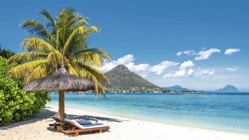 Amazing 4 Days 3 Nights Mauritus Romantic Tour Package