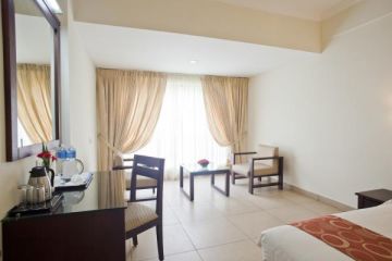 Heart-warming Kerala Water Sport Tour Package for 4 Days from Delhi