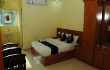 Ecstatic 4 Days Mumbai to Kerala Vacation Package