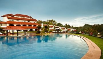 Memorable 7 Days Delhi to Kerala Weekend Getaways Holiday Package