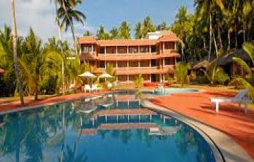 Amazing 4 Days Delhi to Kerala Offbeat Trip Package