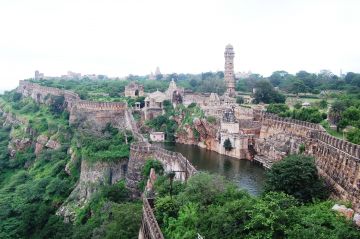 Family Getaway 4 Days 3 Nights Chittorgarh Family Tour Package