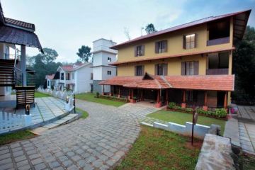 Amazing Kerala Tour Package for 4 Days 3 Nights from Amritsar