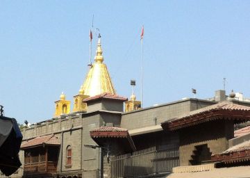 Heart-warming 2 Days 1 Night Shirdi Family Vacation Package