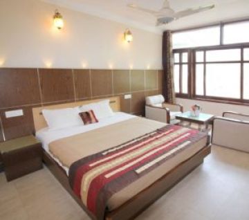 Beautiful 3 Days 2 Nights Himachal Pradesh Religious Tour Package