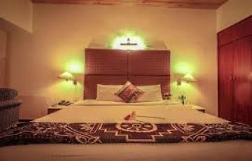 Ecstatic 4 Days Delhi to Manali Snow Tour Package