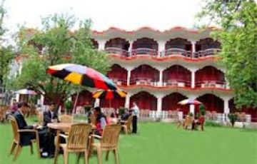 Family Getaway 3 Days Delhi to Shimla Offbeat Holiday Package