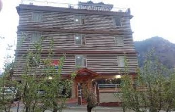 Best 5 Days Mumbai to Manali Honeymoon Vacation Package