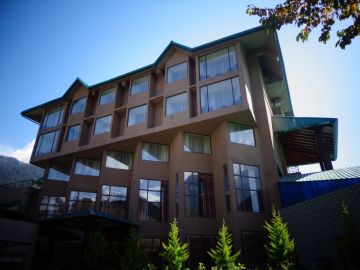 Ecstatic 4 Days 3 Nights Manali Mountain Tour Package