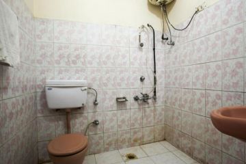 Amazing 5 Days Kashmir Mountain Holiday Package