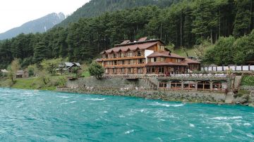 Amazing 6 Days Delhi to Kashmir Hill Stations Trip Package