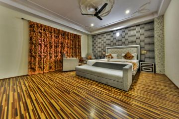 Experience 5 Days Amritsar to Kashmir Offbeat Vacation Package