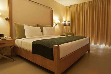 Family Getaway Udaipur Offbeat Tour Package from Delhi